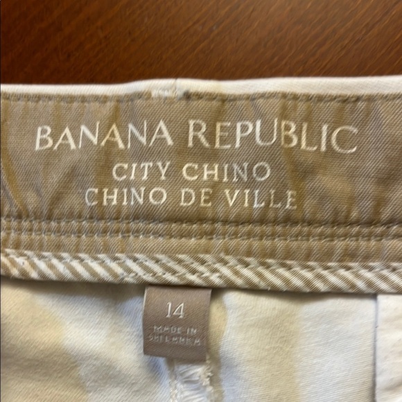 Banana Republic Women’s City Chino Shorts Size 14 NWOT - Picture 3 of 5